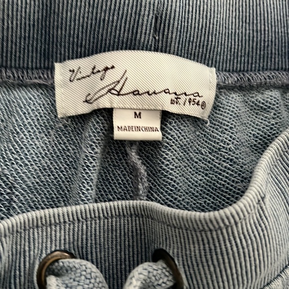 Vintage Havana Shorts🌴☀️ - Picture 3 of 3